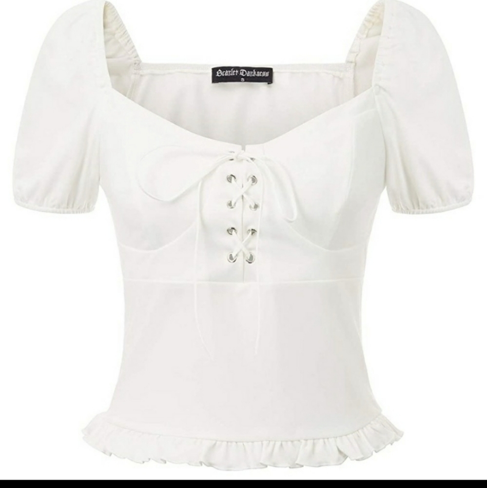 🌟SCARLET DARKNESS WHITE SCRUNCHED 👕 🌟